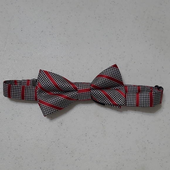 Born to Love Black & White Houndstooth with Red Stripes Bow Tie - Picture 1 of 4